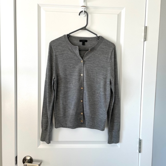 NEW J CREW / GREY JACKIE CARDIGAN